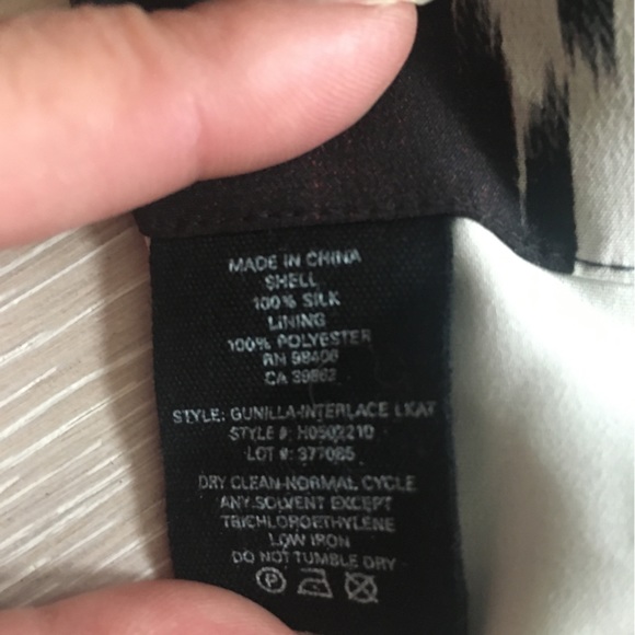 Theory Black and White Silk Pants with a sash and front button closure. Size 0. - Picture 11 of 11